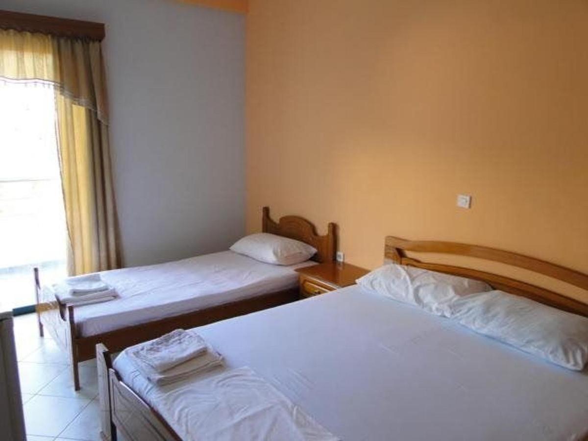 Perla Hotel 2*